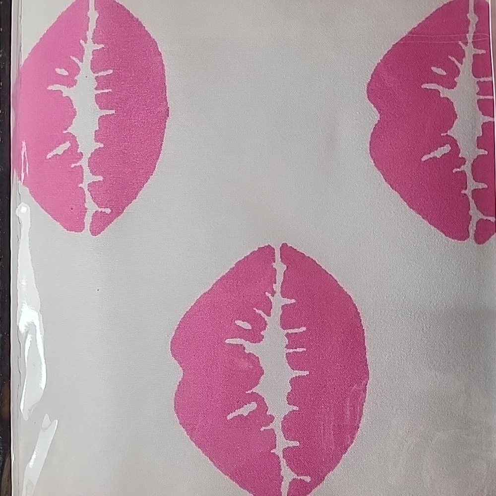 Betsey Johnson 6 Piece Bed In A Bag Pink Lip Print & Hearts Twin Bed Set NWT - Picture 14 of 16